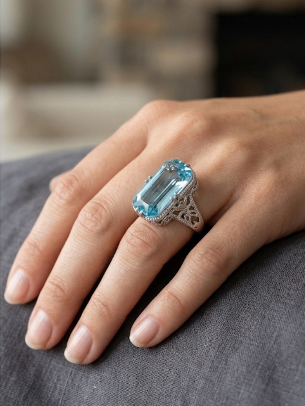 Stunning Blue Topaz & Sterling Silver Filigree Cocktail Ring Size 7